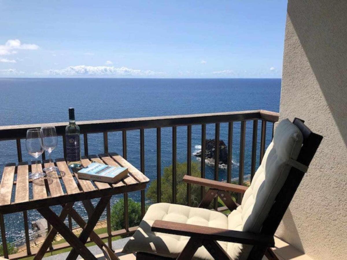 דירות פונשל Cliff View III - Sea View + Pool + Wifi מראה חיצוני תמונה