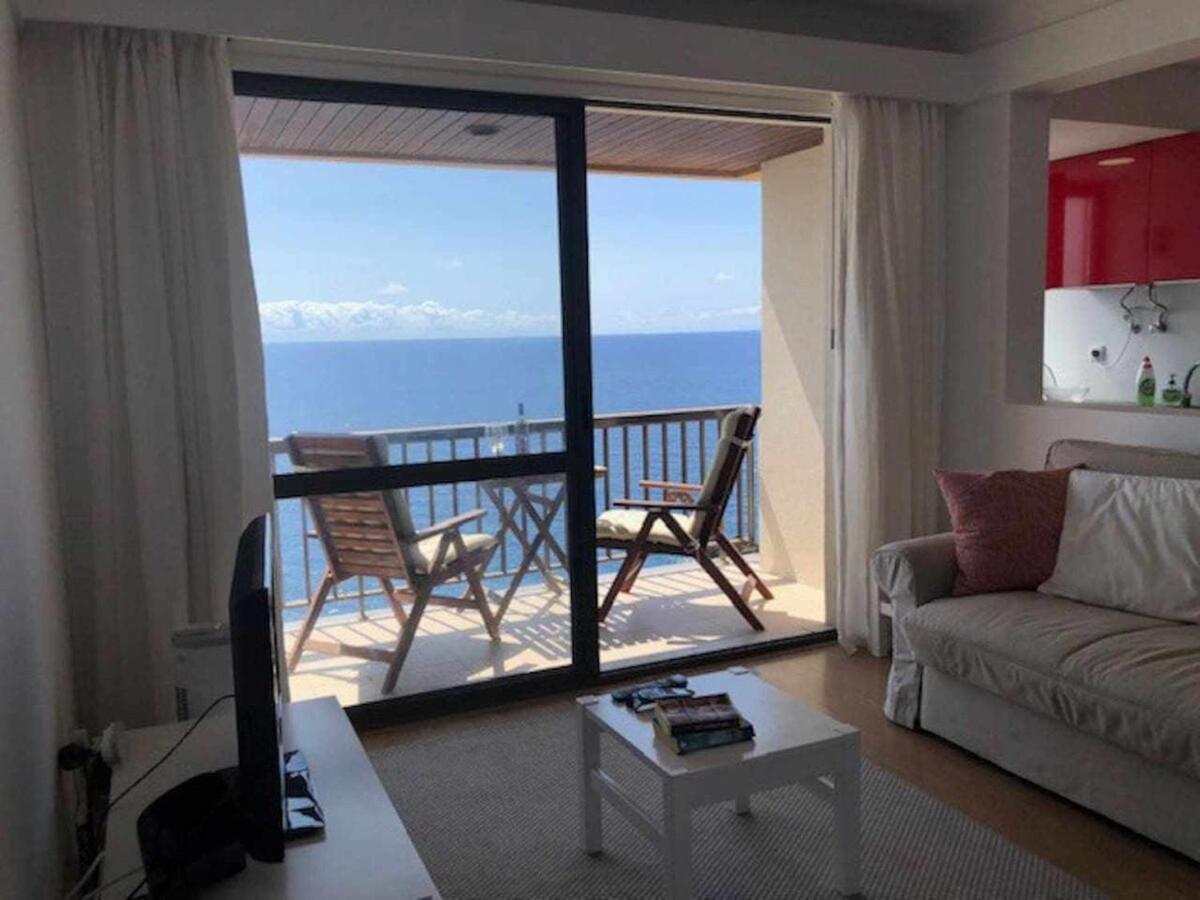 דירות פונשל Cliff View III - Sea View + Pool + Wifi מראה חיצוני תמונה